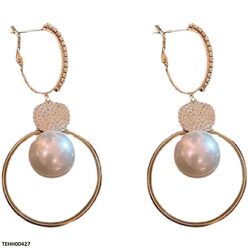 Elegant Pearl Earrings for Women 🌟– Timeless Beauty & Sophistication .🎁